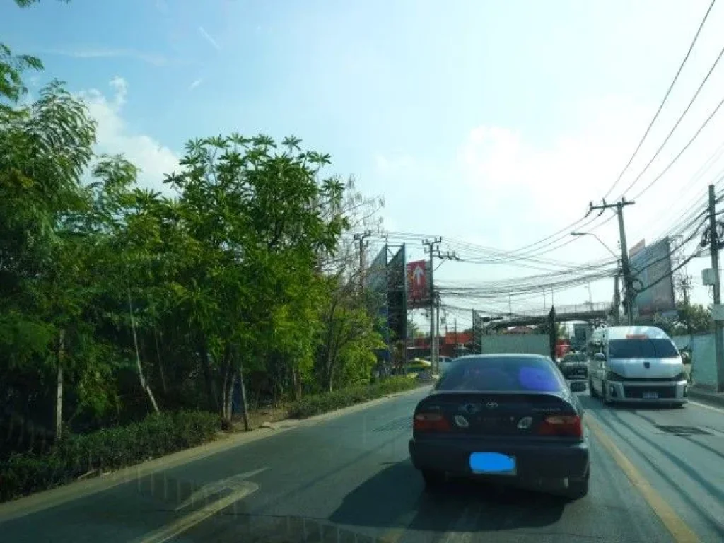 ขายที่ดินติดถนนสุขาภิบาล 5 เพิ่มสิน ขนาด 27-1-36 ไร่ ทำเลดี