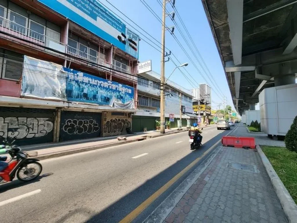 ขายอาคารพาณิชย์ 4 ชั้น ติดถนนวงศ์สว่าง ใกล้ MRT วงศ์สว่าง