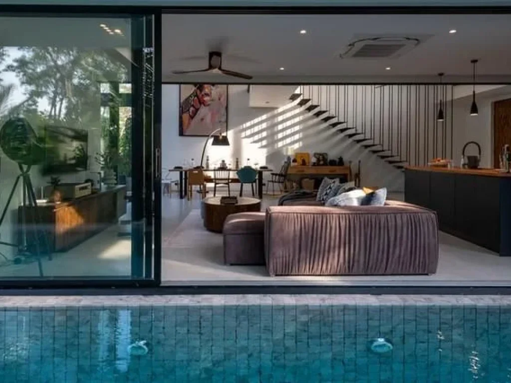 ให้เช่าบ้านพลูวิลล่า 3ชั้น ย่านบางน้ำผึ้ง Luxury modern pool