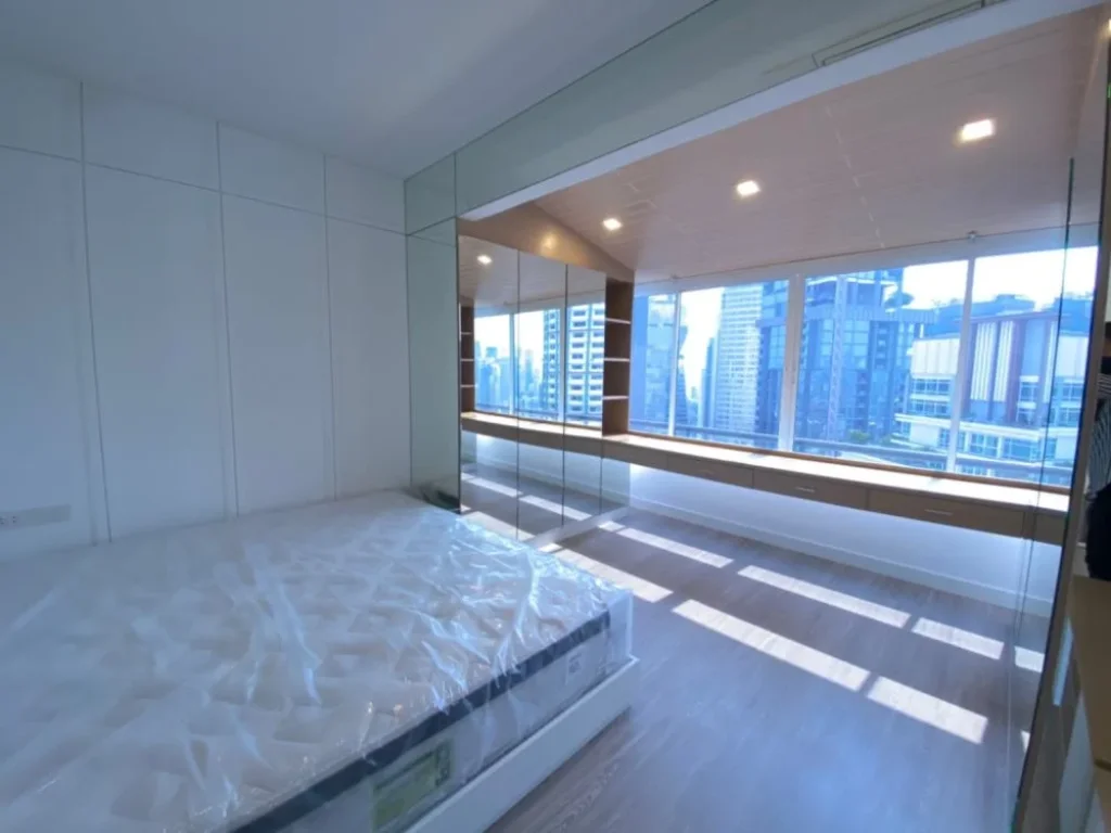 Moon Tower Penthouse - ชั้นสูง ทำเลใจกลางเมือง สุขุมวิท