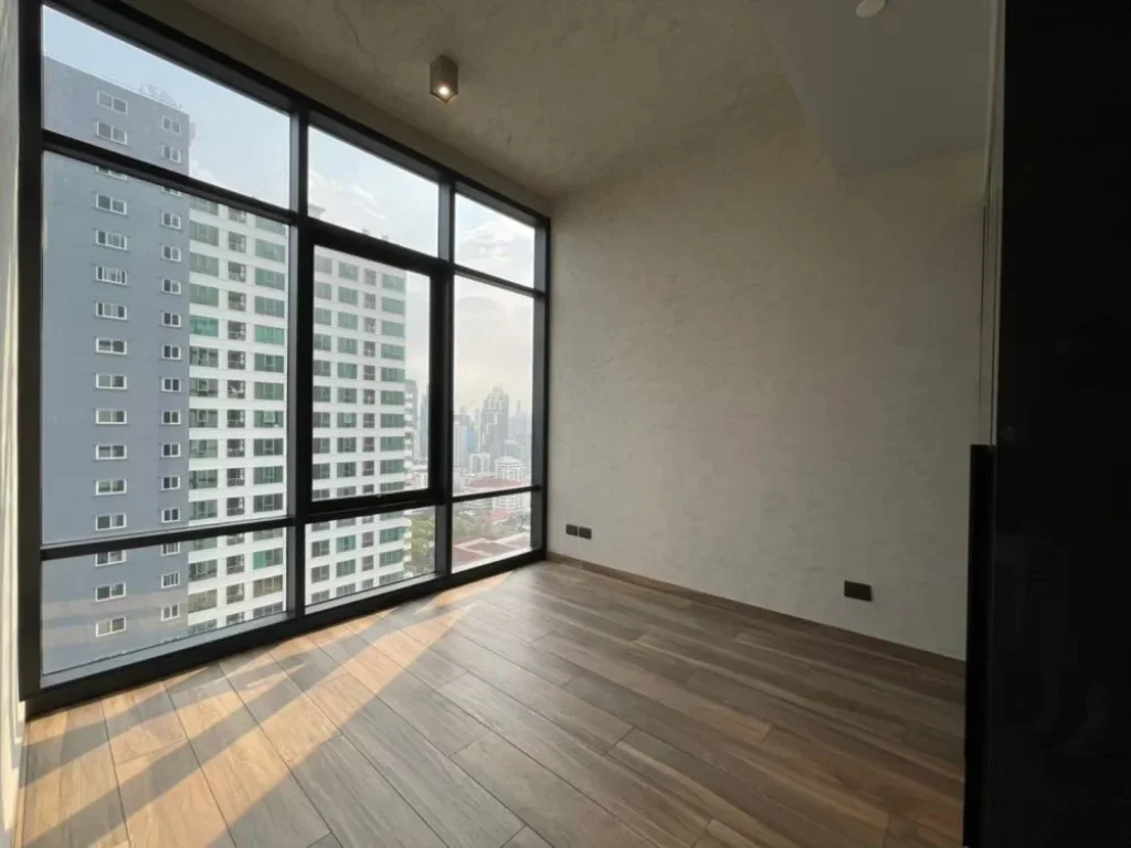 ขาย คอนโดหรู The Lofts Asoke ห้องสวย อยู่ใกล้ MRT 200 เมตร