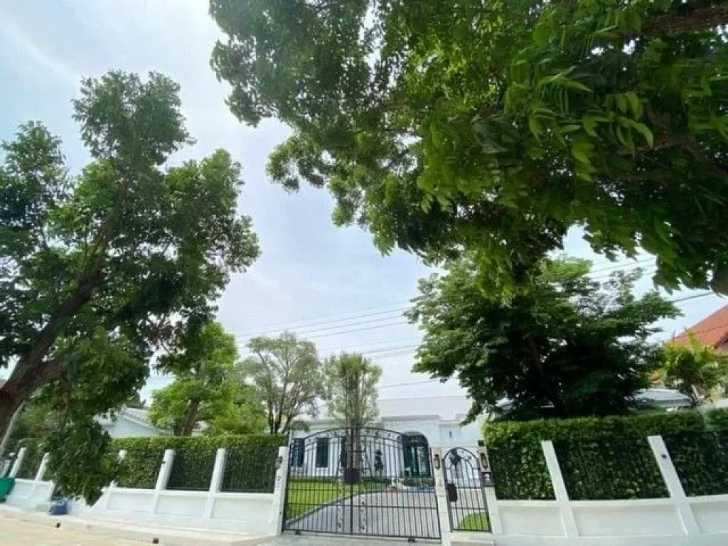 บ้านสวยสไตล์ Neoclassic พร้อมสระว่ายน้ำส่วนตัว ขาย 25