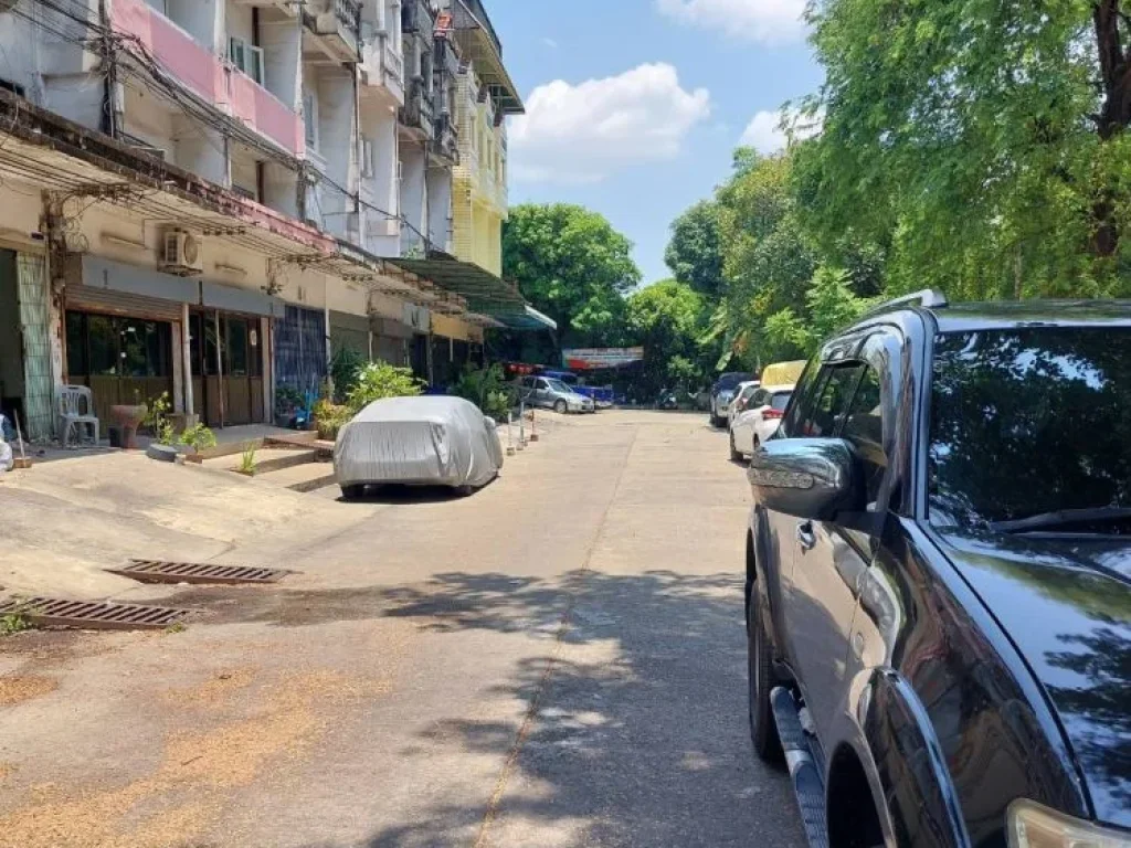 ขายตึกแถวหมู่บ้านศรีเพชร ซอย 5 หนองแขม ติดมหาวิทยาลัย