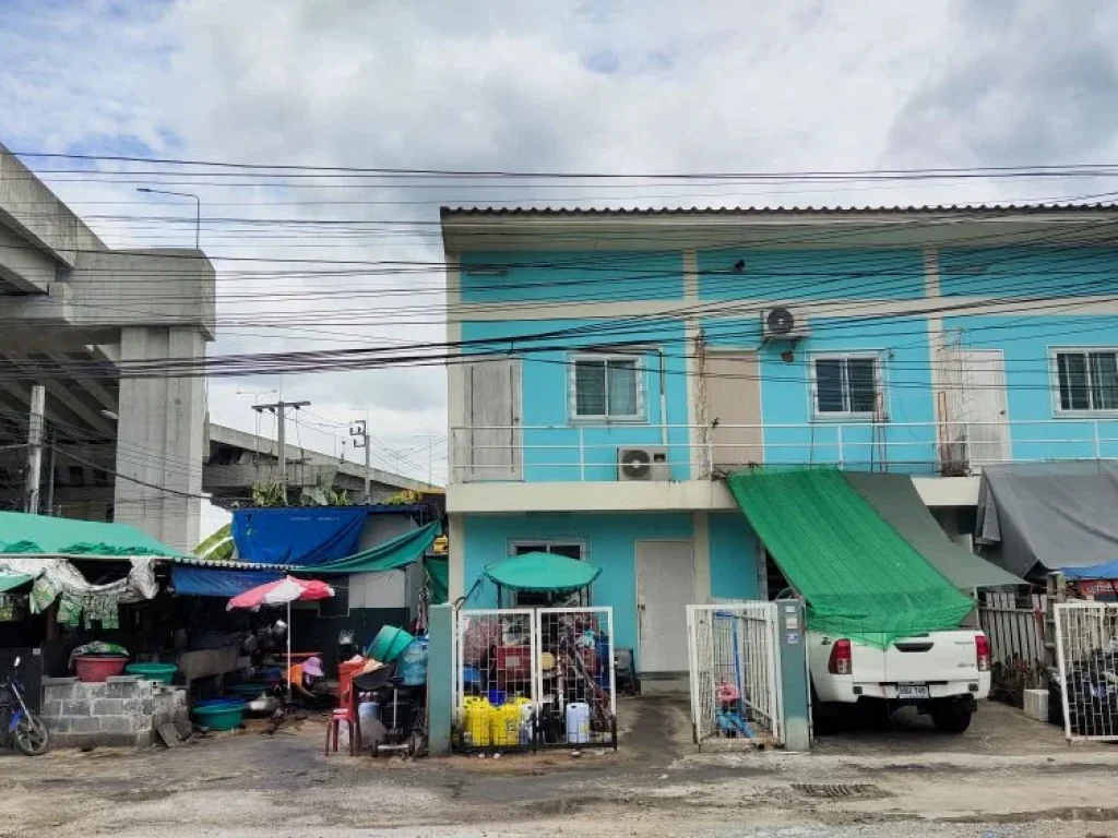 ขายที่ดินติดถนนเลียบทางรถไฟสายใต้พร้อมบ้านให้เช่า