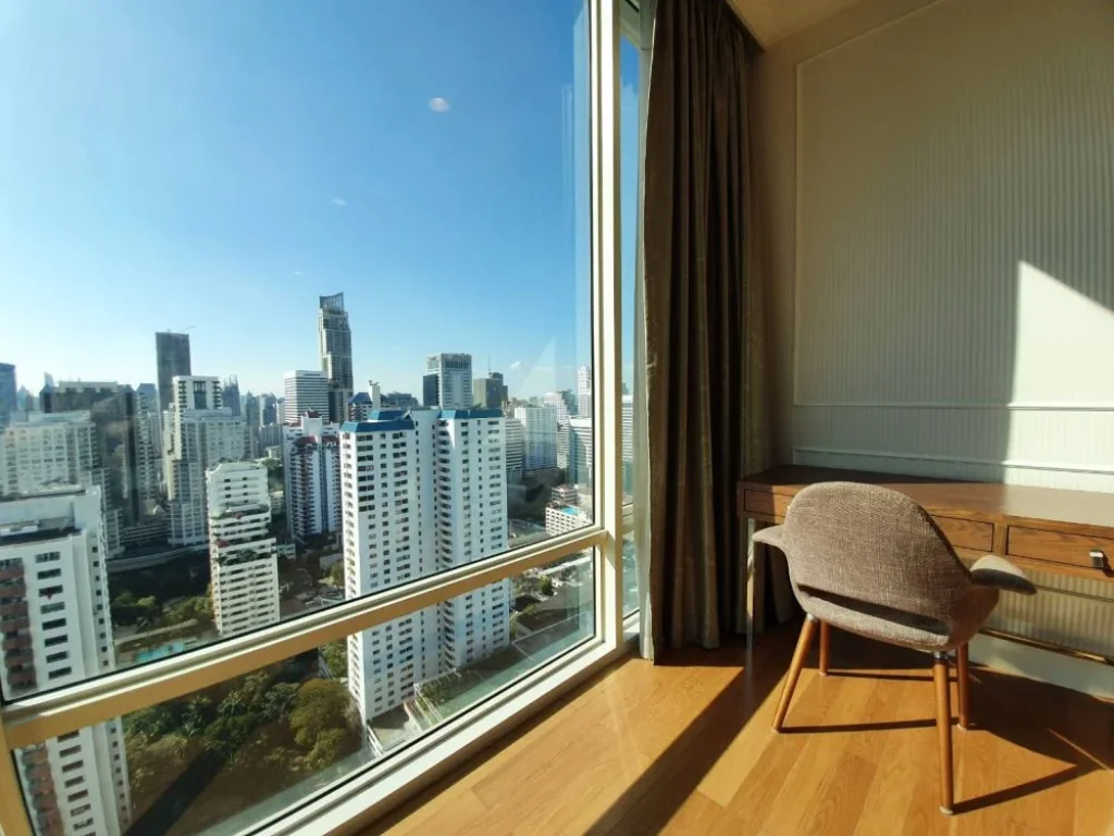 Royce private sukhumvit 31 3 Bedroom privaet lift Phromphong