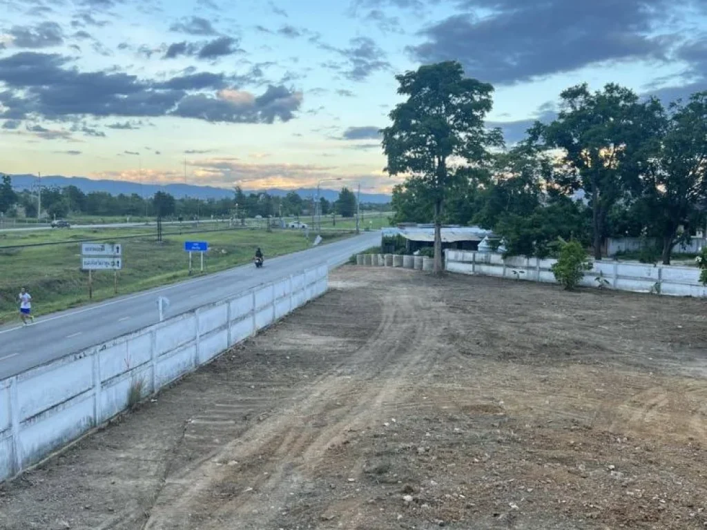 ที่ดิน พร้อมสร้าง พัฒนาแล้ว เลียบรถไฟลำพูนเชียงใหม่ 20นาที