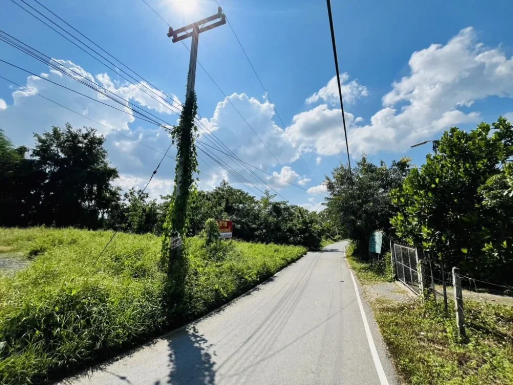 ที่ดินเปล่า ใกล้แยกน้ำบ่อหลวง ถเลี่ยงเมืองสันป่าตอง-หางดง