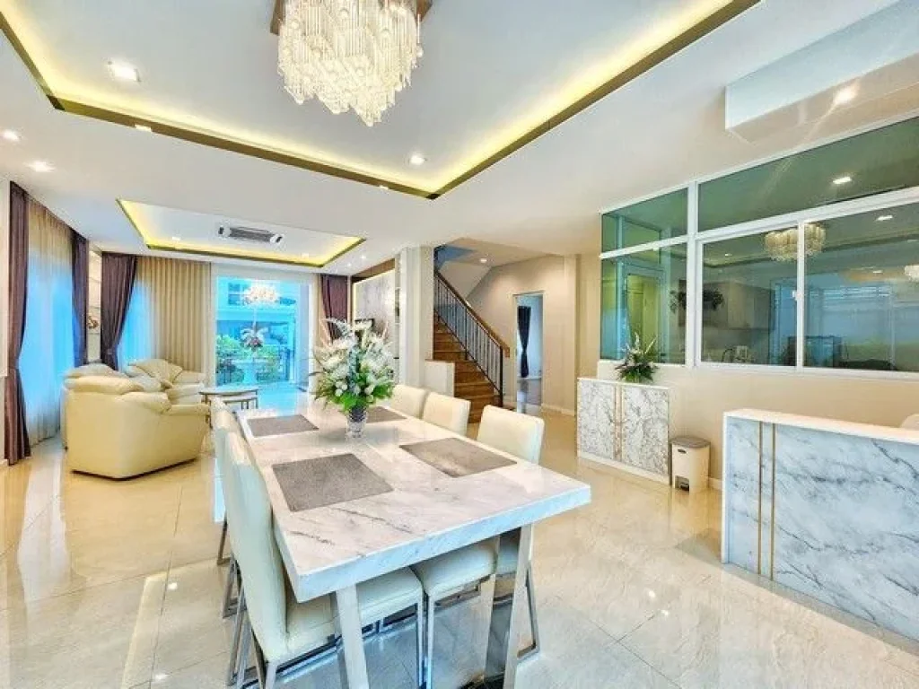 บ้าน ลัดดารมย์ พุทธมณฑลสาย1 111 Square Wah 18900000 บาท