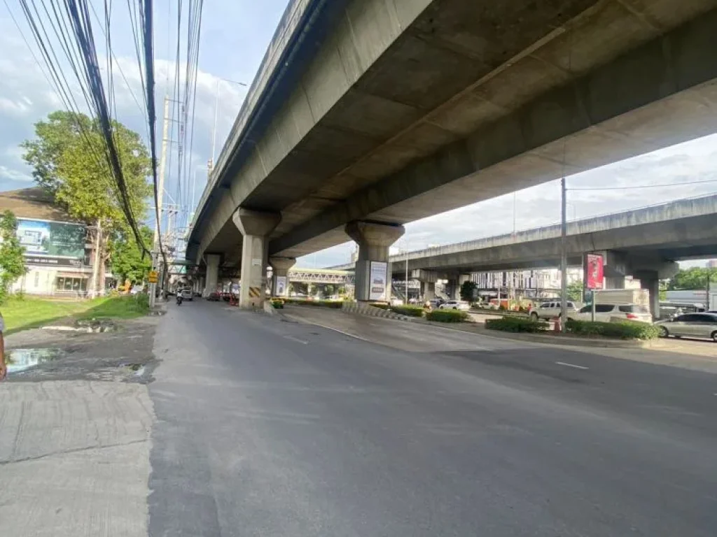 ขายที่ดินพระราม9 ด่วน ติดถนนใหญ่ หน้ากว้าง 40 เมตร