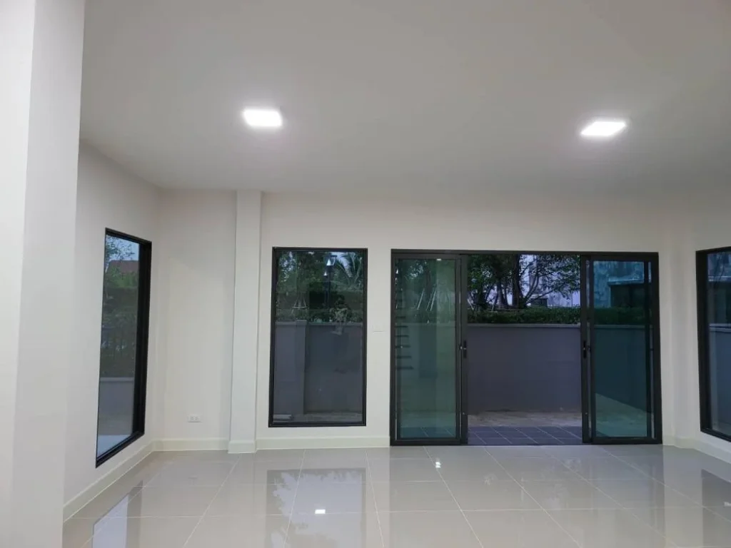 FOR RENT ให้เช่าบ้านกลางเมือง รามอินทรา 83 สเตชั่นFOR RENT