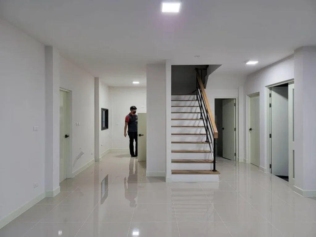 FOR RENT ให้เช่าบ้านกลางเมือง รามอินทรา 83 สเตชั่นFOR RENT