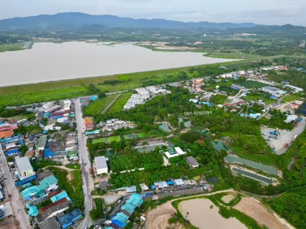 ขายที่ดินพร้อมสิ่งปลูกสร้าง ติดถนนหนองค้อ ทำเลดี ศรีราชา