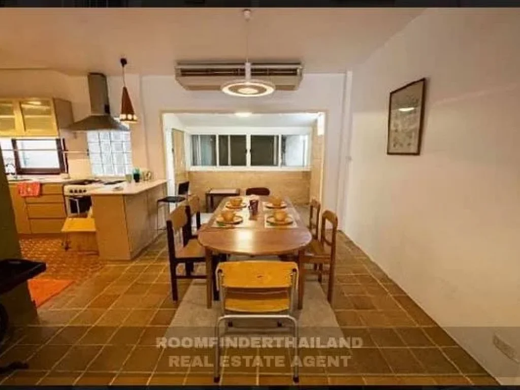 เช่า FOR RENT TOWNHOUSE THONGLOR 2 beds 2 baths 27 Sqw 38000 CLOSE BTS THONGLOR