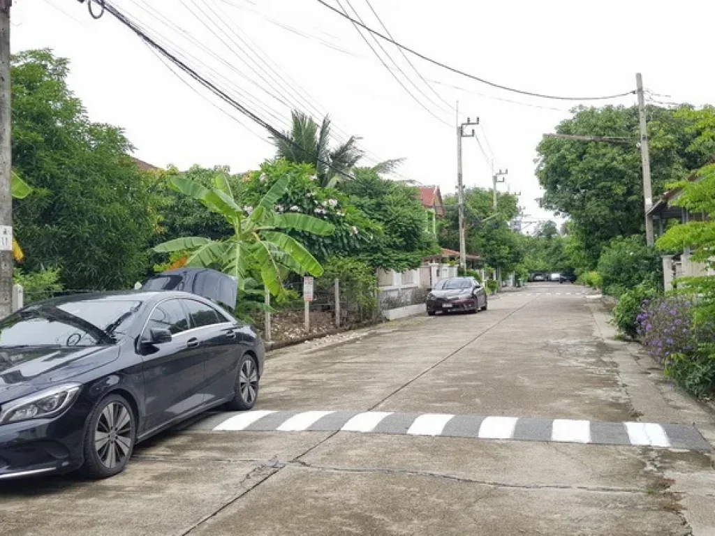 ขาย ที่ดิน ในหมู่บ้านสาวิตรี ศาลาธรรมสพน์ 31 ถนนพุทธมณฑลสาย 3 เขตทวีวัฒนา กรุงเทพมหานคร