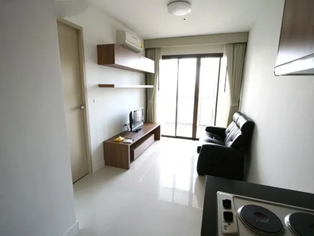 ให้เช่าด่วน 13000 บาท Ideo Sathorn Taksin 1ห้องนอน35 ตรม มีเครื่องซักผ้า