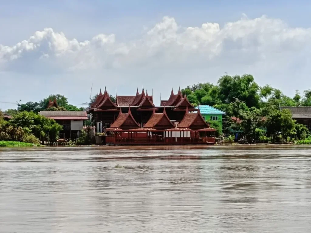 ขายบ้านเรือนไทยไม้สัก ริมแม่น้ำเจ้าพระยา อบางปะอิน