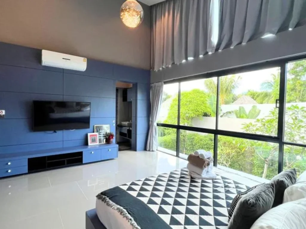 วัลลายา วิลล่า เชิงทะเล ภูก็ต Modern loft-style villa