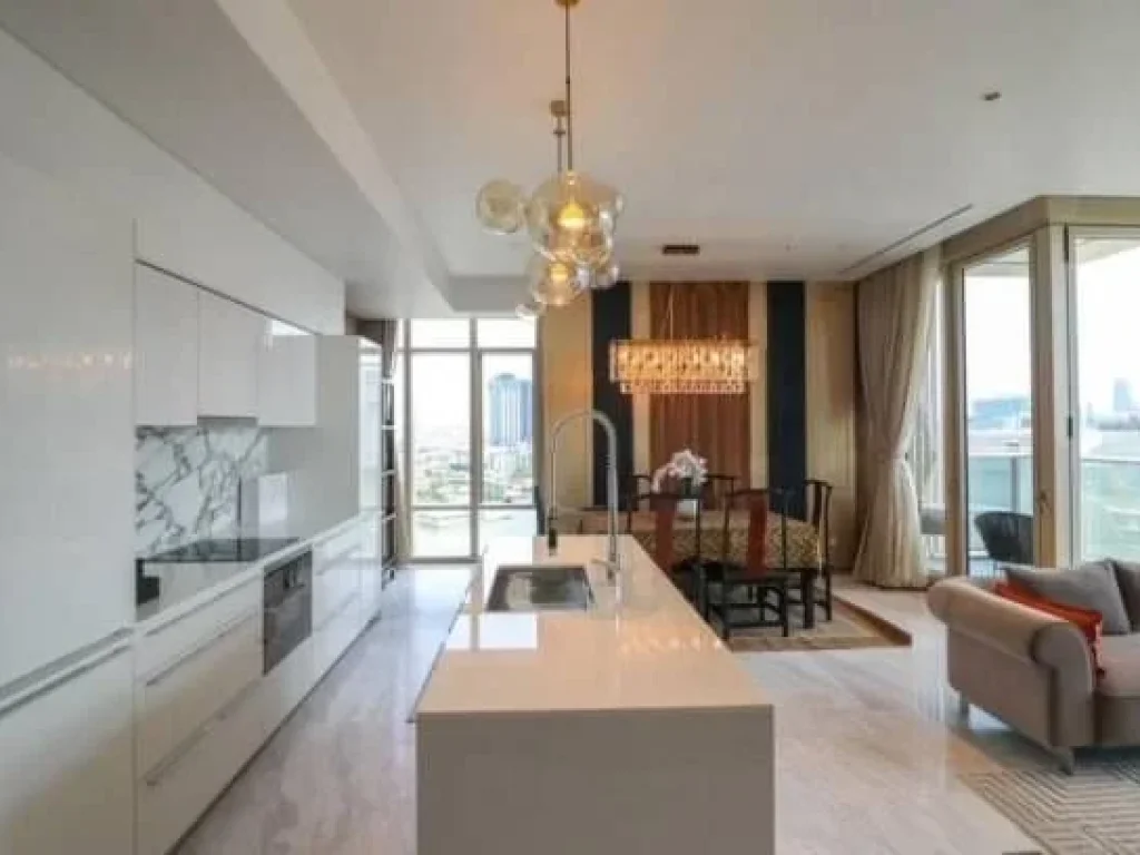 Four Seasons Private Residences โฟร์ ซีซั่นส์ ไพรเวท