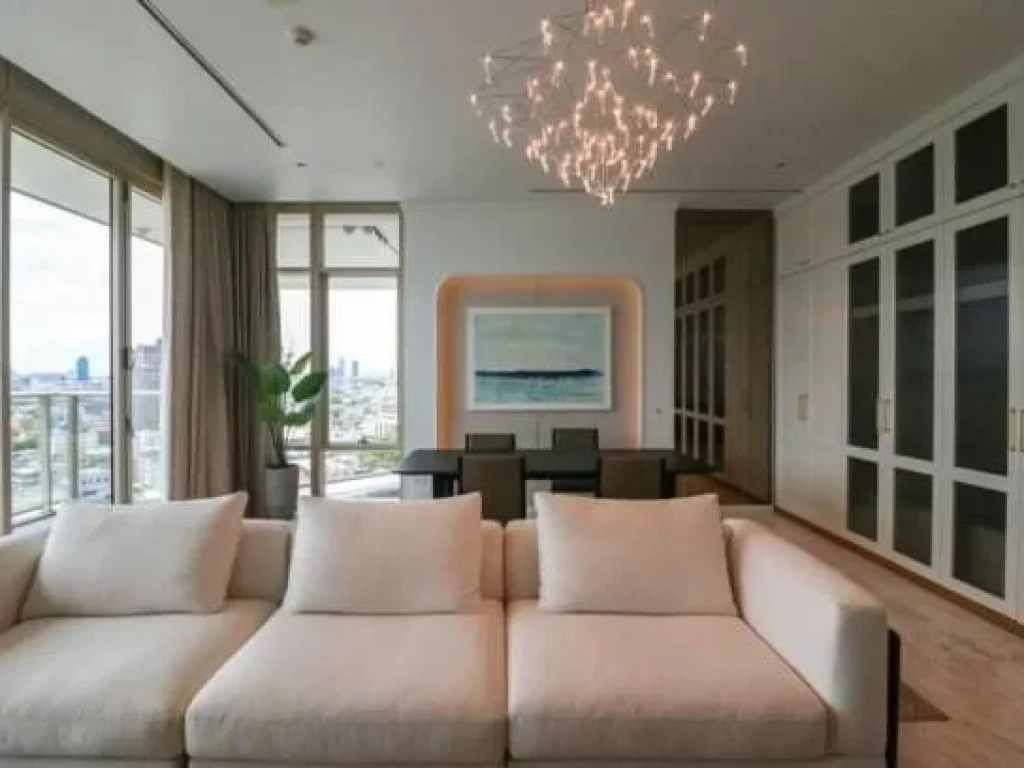 Four Seasons Private Residences โฟร์ ซีซั่นส์ ไพรเวท