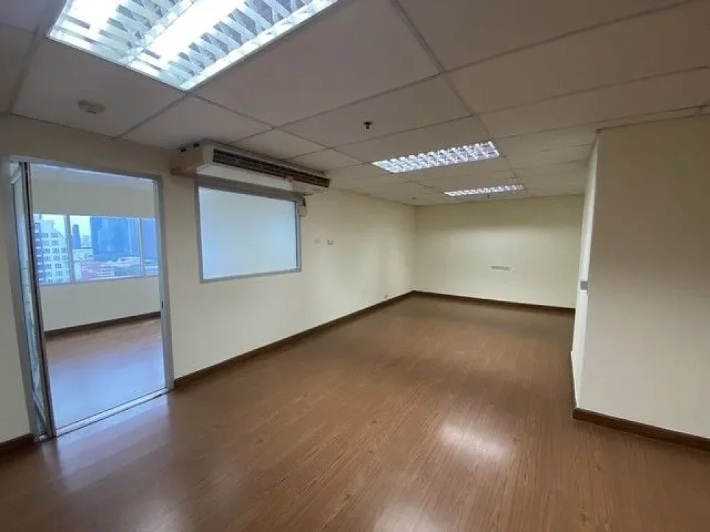 ให้เช่าออฟฟิศติด BTS นานา The Trendy Office ขนาด 91 ตรม