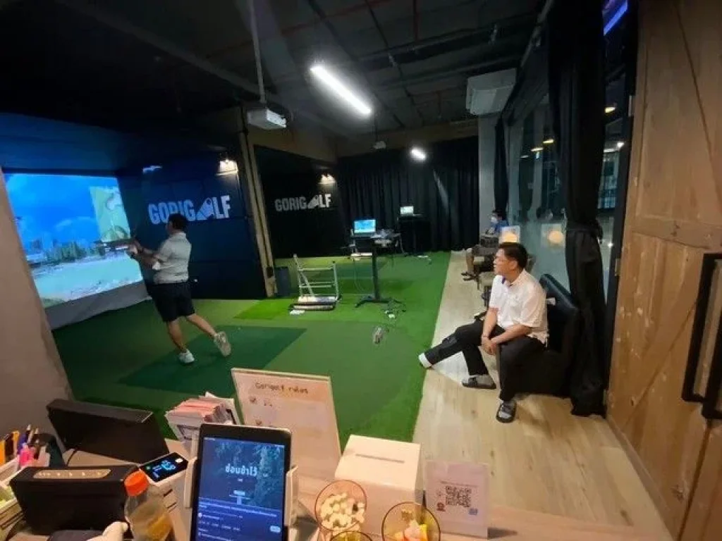 เซ้งธุรกิจพร้อมระบบบริหาร golf simulator สนามไดร์ฟในร่ม