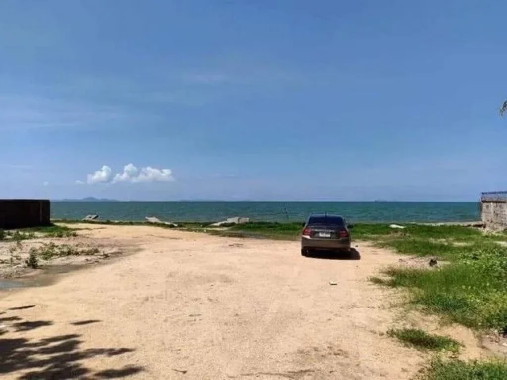 ขายที่ดินเปล่า ติดทะเลบางละมุง ชายหาดตัว ทำเลดีมาก พัทยา