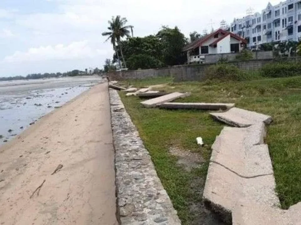 ขายที่ดินเปล่า ติดทะเลบางละมุง ชายหาดตัว ทำเลดีมาก พัทยา