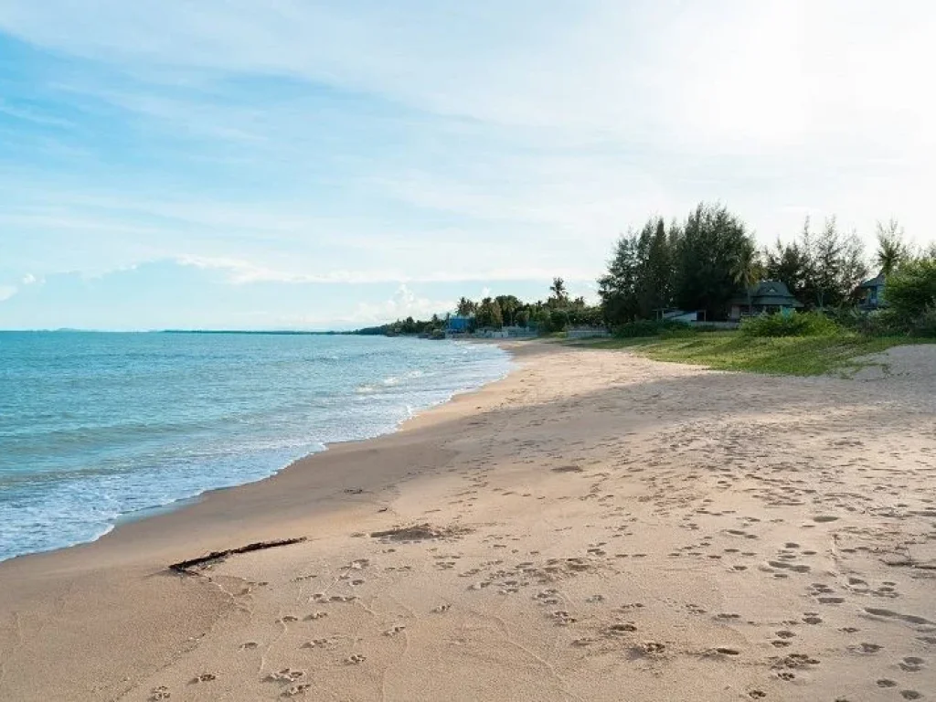 ขายบ้านพร้อมที่ดินติดทะเล หาดส่วนตัว ขนาด 2 ไร่ คลองวาฬ