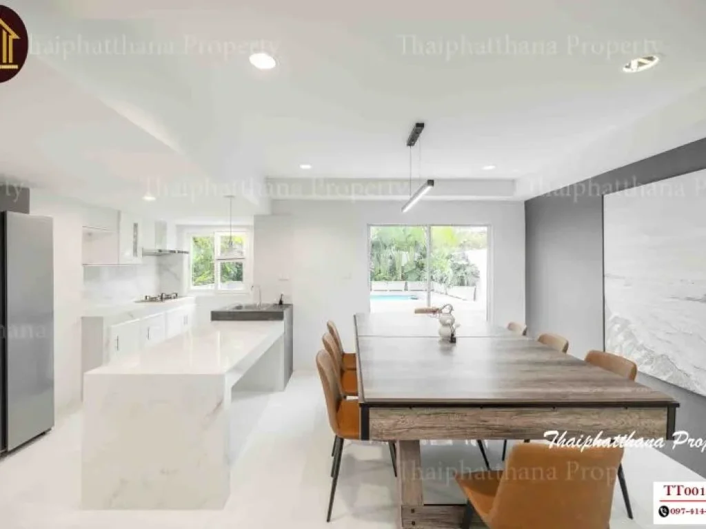 ขายและให้เช่า ทาวน์โฮม Luxury pool villa townhome