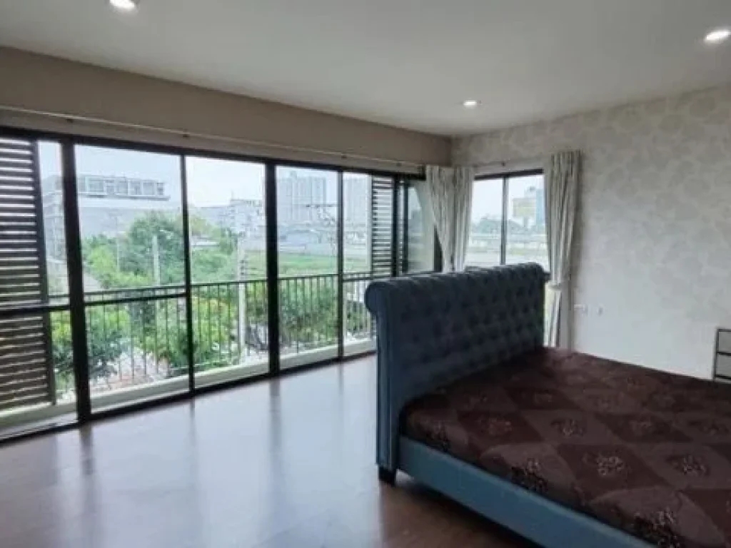 ขายทาวน์โฮม 4 ชั้น เนื้อที่ 337 ตรวา Lumpini Town Residence