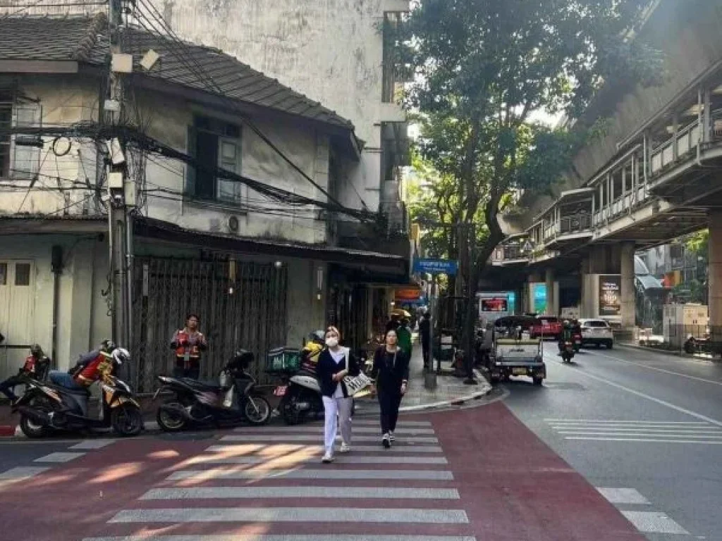 เซ้งร้านชาบูหม่าล่า ถนนสีลม พร้อมอุปกรณ์