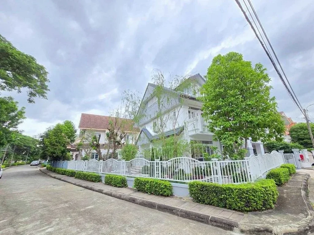 ขายบ้านเดี่ยวหลังมุม พาร์คเวย์ ชาเล่ต์ Parkway Chalet