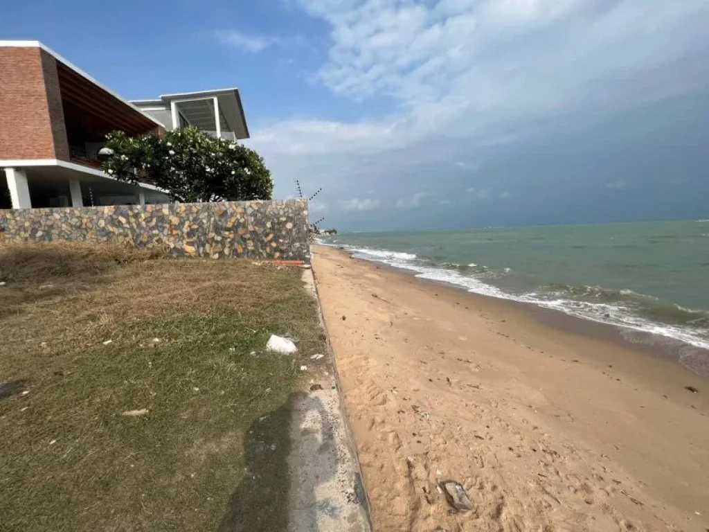 ขายที่ดิน ติดทะเล หาดพลา ระยอง 275 ตรว กว้างติดทะเล 28ม