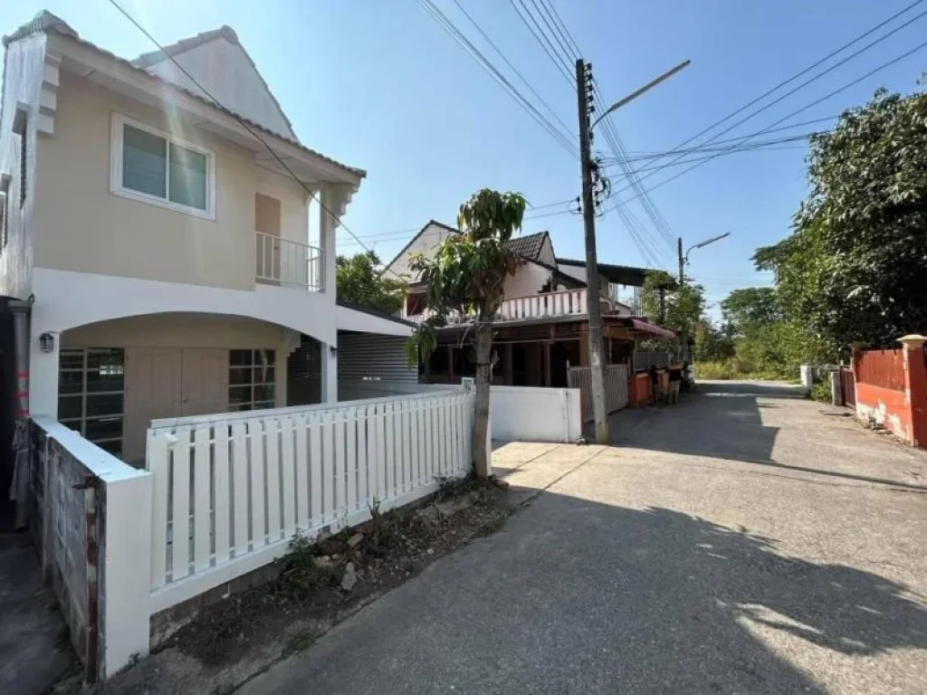 บ้านรีโนเวทใหม่ ใกล้ข่วงสันกำแพง เดินทางสะดวก น่าอยู่