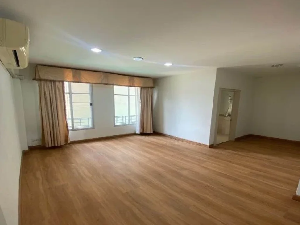 For Rent ให้เช่าทาวน์โฮม 4 ชั้น บ้านกลางเมือง มอนติคาร์โล