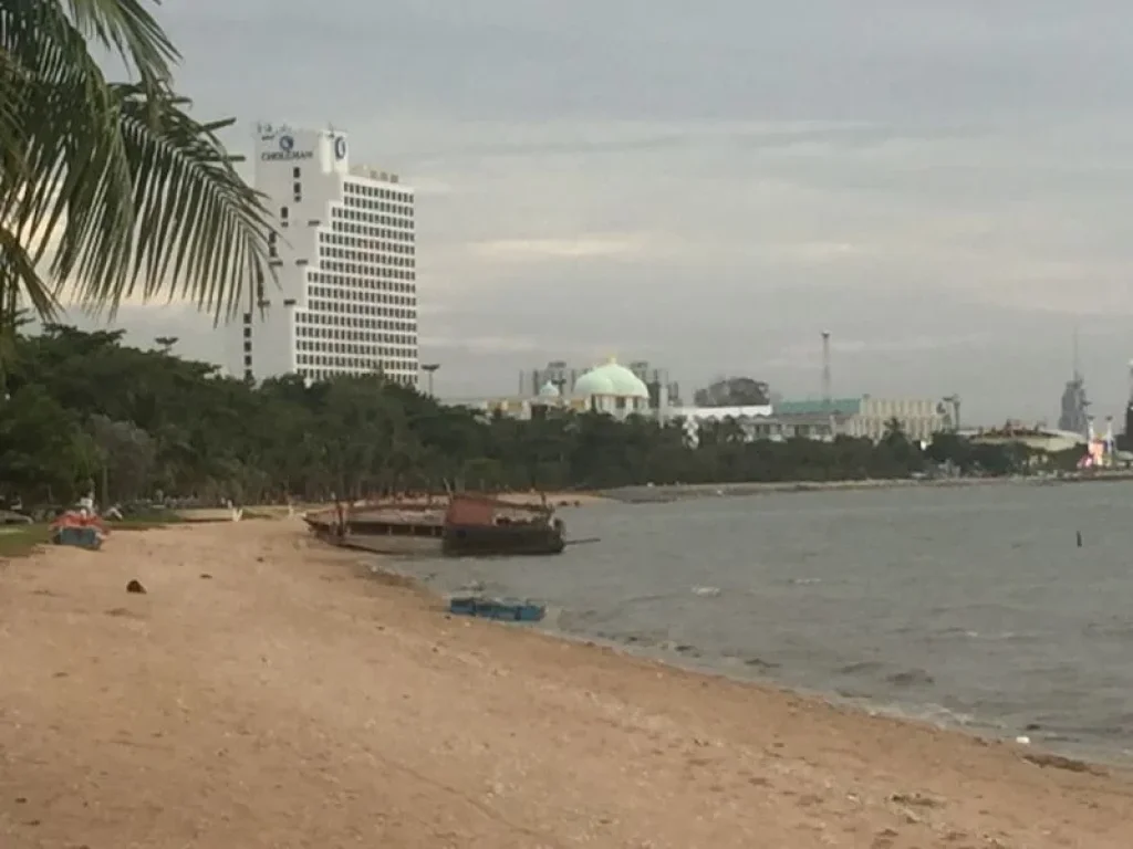 ที่ดินแปลงสวย ริมชายหาดกระทิงลาย บางละมุง พัทยา เนื้อที่