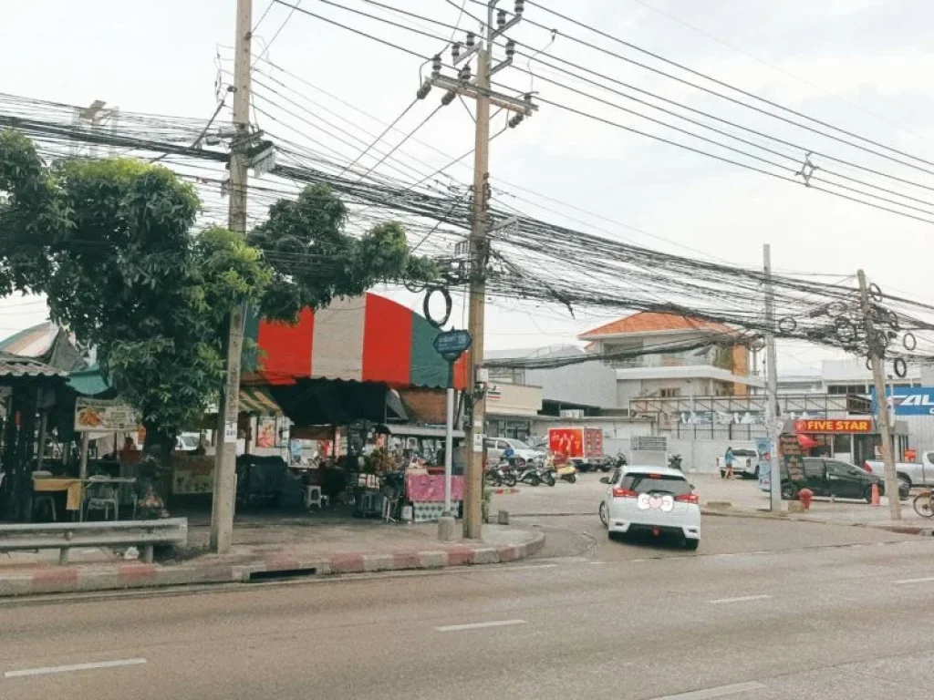 ขายที่ดิน 2237 ตรว ทำเลดีมาก ติดถนนใหญ่ และถนนนวมินทร์ 139