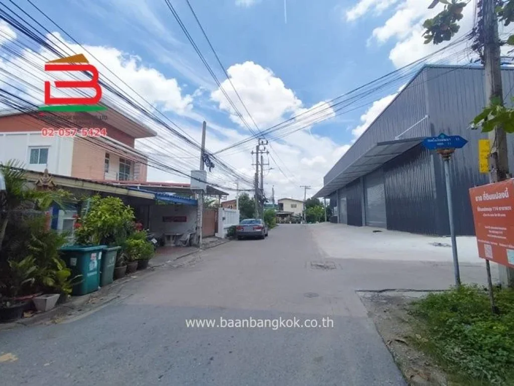 ที่ดินพร้อมบ้าน หลังมุม ซอยโยธินพัฒนา 11 แยก 11 เนื้อที่ 39