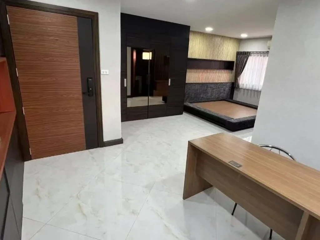 For Rent ให้เช่าบ้านเดี่ยว 3 ชั้น หลังใหญ่ Modern Style