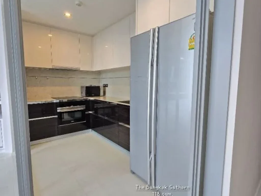 ให้เช่า คอนโด 2 bedrooms modern furnished เดอะ แบงค็อก สาทร