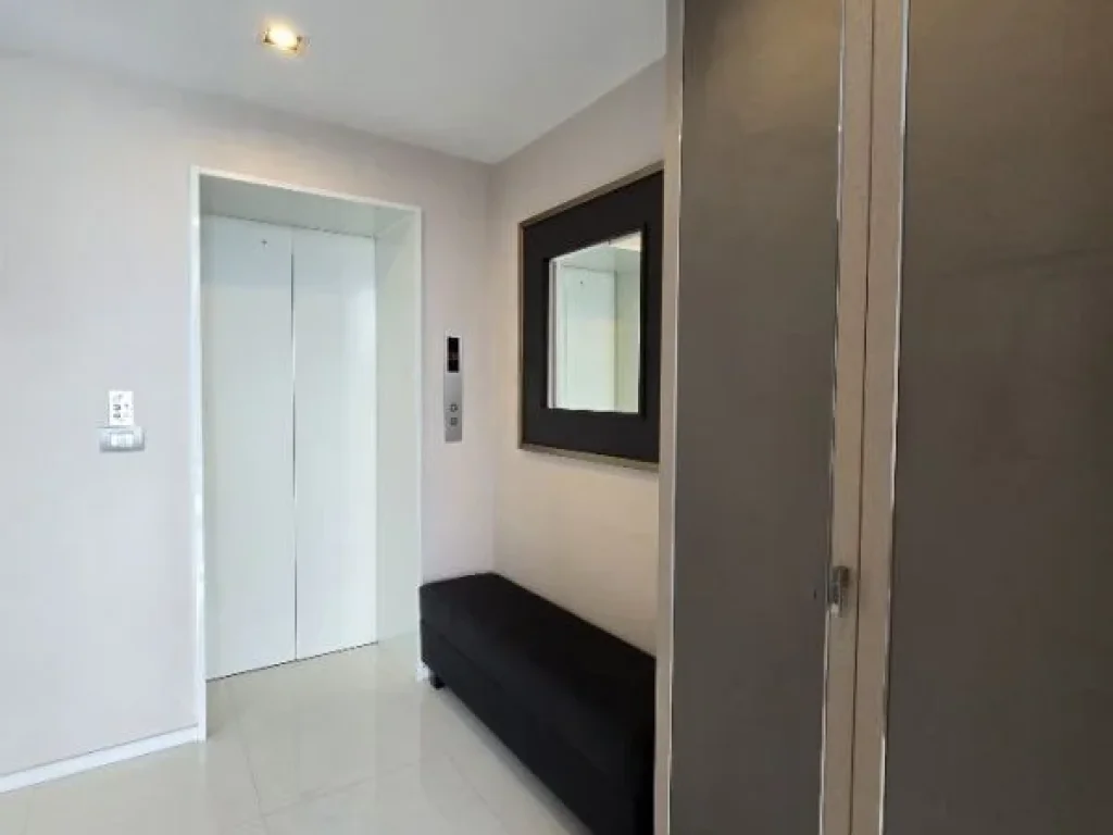 ให้เช่า คอนโด 2 bedrooms modern furnished เดอะ แบงค็อก สาทร