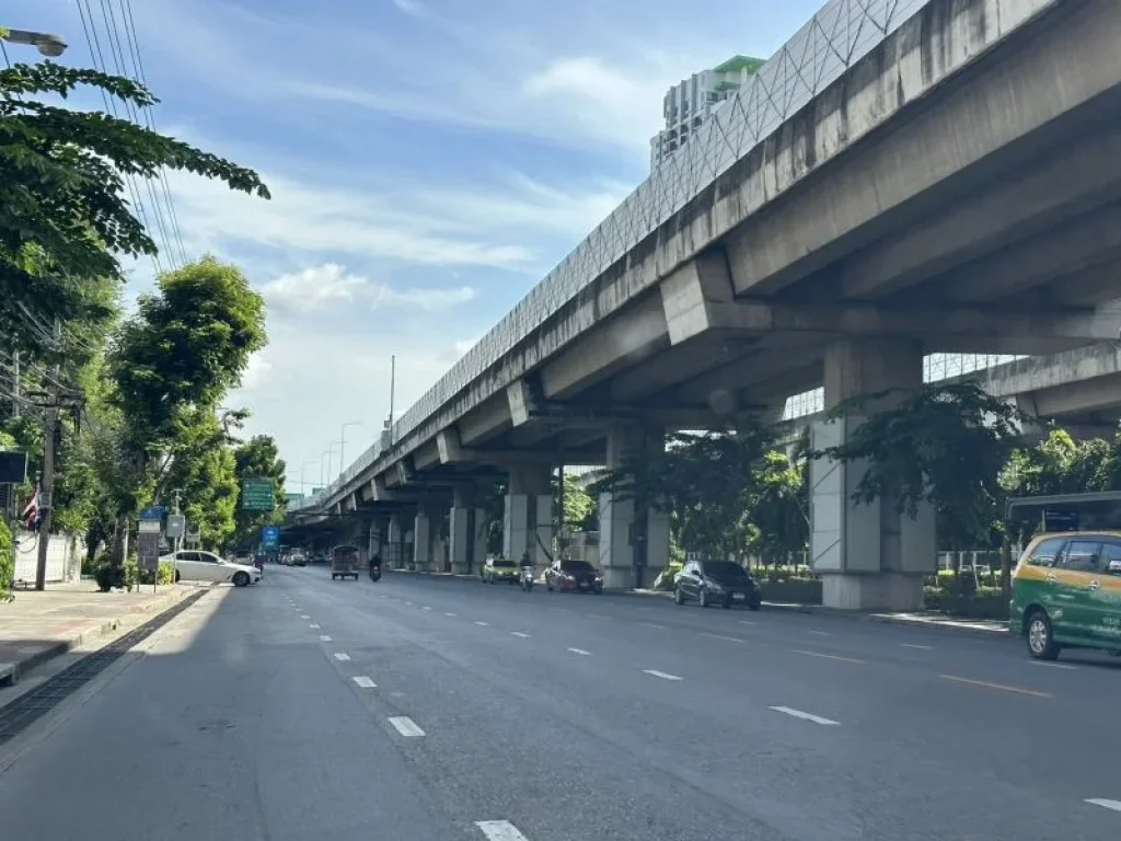 ขายที่ดินพร้อมสิ่งปลูกสร้าง ถนนประดิพัทธิ์