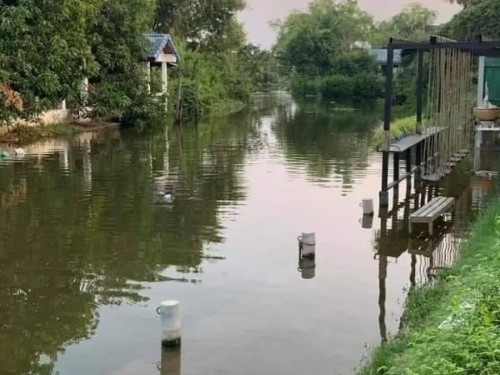 ขาย ร้านอาหาร พร้อมห้องสัมนา ติดริมน้ำ คลองบางคูวัด เนื้อที่