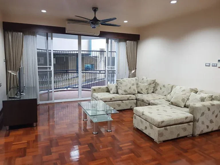 ให้เช่าด่วน คอนโด แบบ 3 ห้องนอน ใกล้ BTS พร้อมพงษ์ For Rent 3 Bedroom Unit Near BTS Prompong