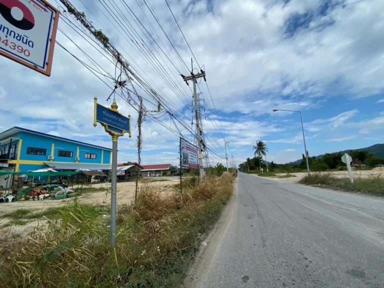 ขายที่ดิน บ้านฉาง ระยอง เหมาะสร้างหมู่บ้านจัดสรร หรือห้าง หรือปั้ม ติดทางด่วน 22-3-837 ไร่