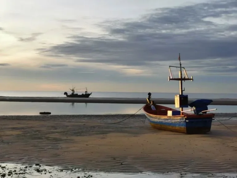 ขายคอนโดริมหาดชะอำ ห้องมุม วิวสวยลมเย็นสบาย