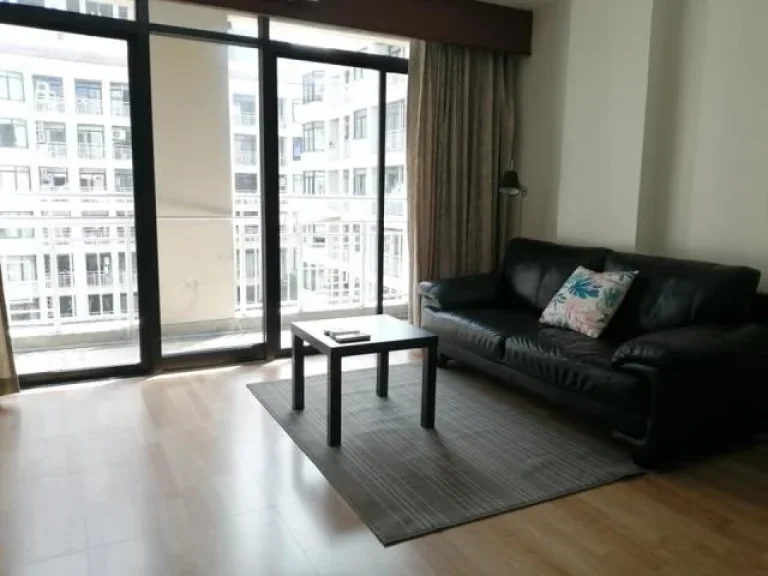 code3823 rent room at greenpoint silom Only 7 Munites walk to BTS saladeang