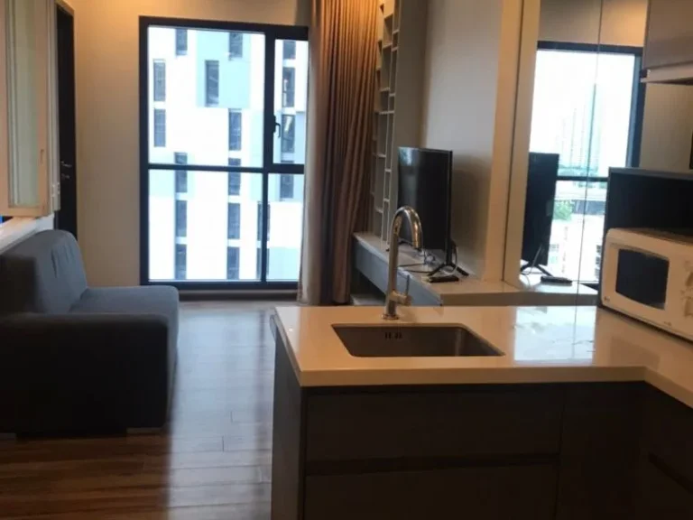 ให้เช่าคอนโด Wyne สุขุมวิท 350m BTS พระโขนง 1Bed 30 sqm ชั้น12A 17000 บาทต่อเดือน 0972989594