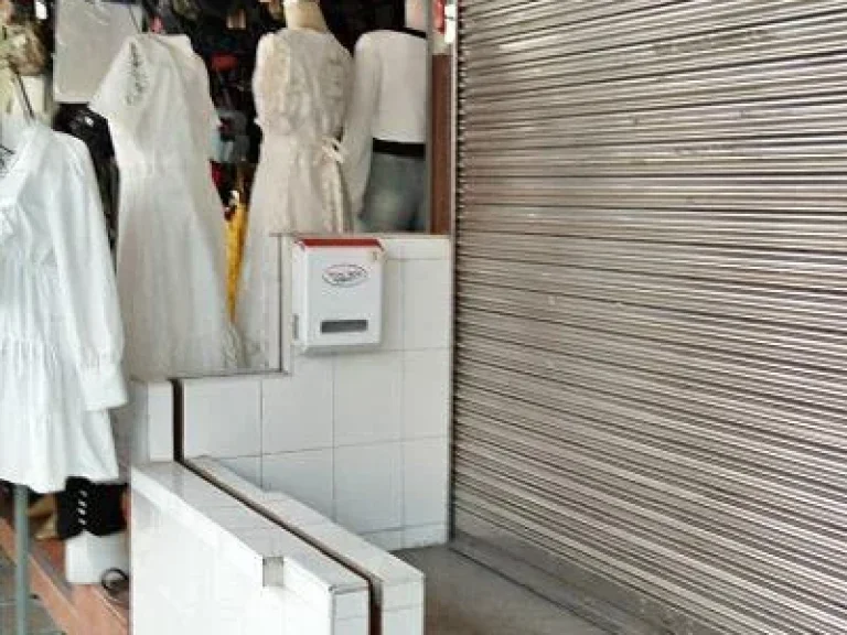 Rent space under the 1st floor of Shop house at Udomsuk