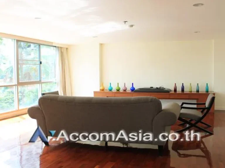 Easy to access BTS Skytrain Apartment 3 Bedroom For Rent BTS Surasak in Sathorn Bangkok